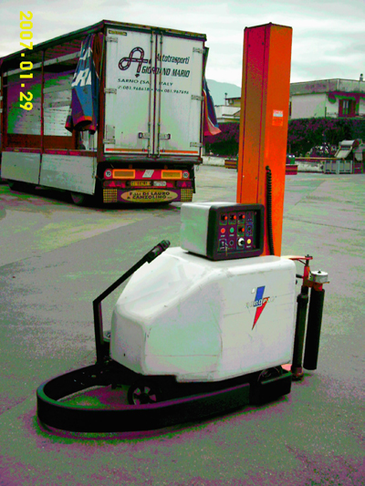 Robot T applicazioni sito (1).JPG Avvolgipallet revisionato azienda conserve Castel S. G. (SA)